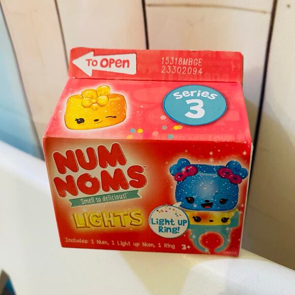 Num Noms Lights Ring Series 3 - Picture 1 of 1